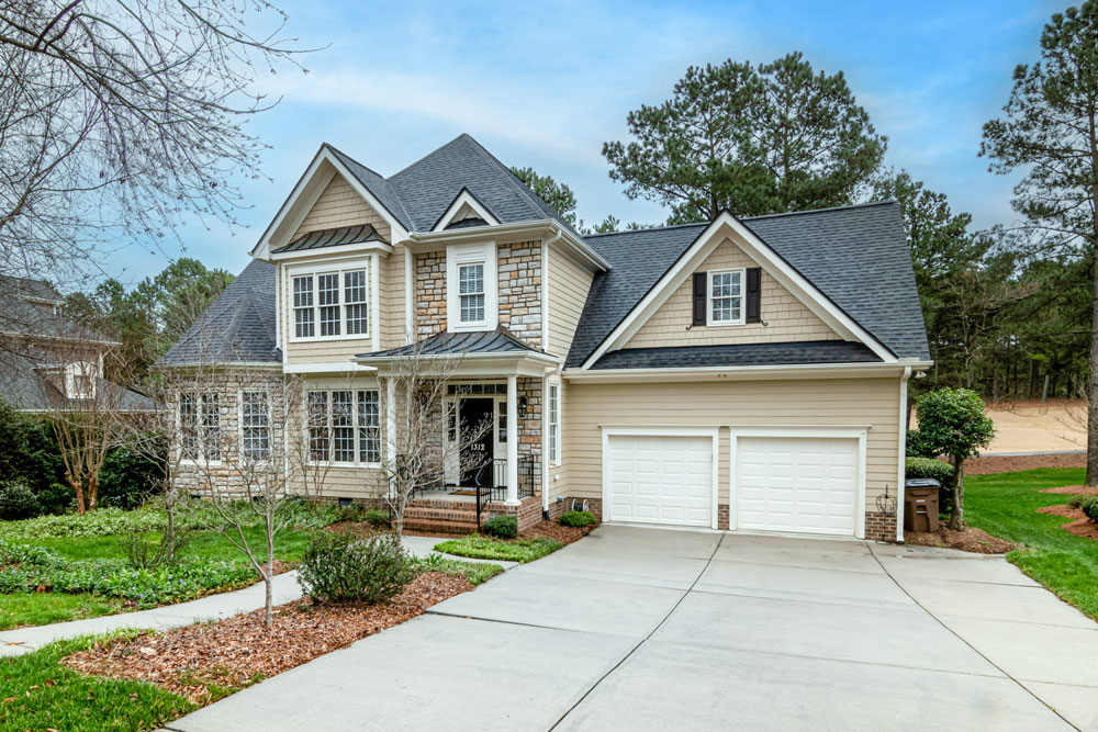 Brickwork and Siding Image
