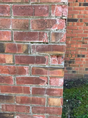 Bridger Design + Build Masonry - damaged brickwork